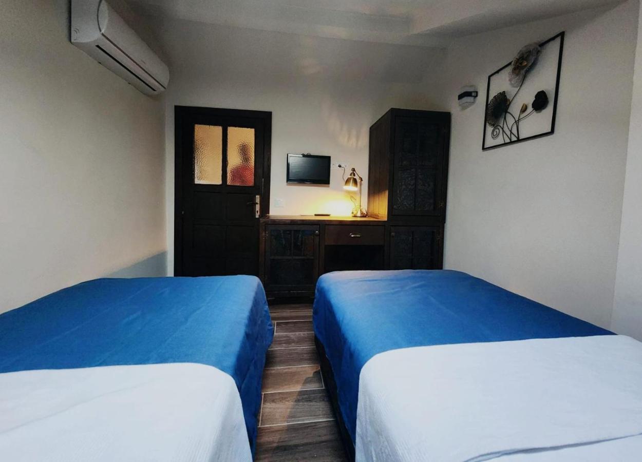 Sofa Hotels Kaleici Antalya Exterior photo